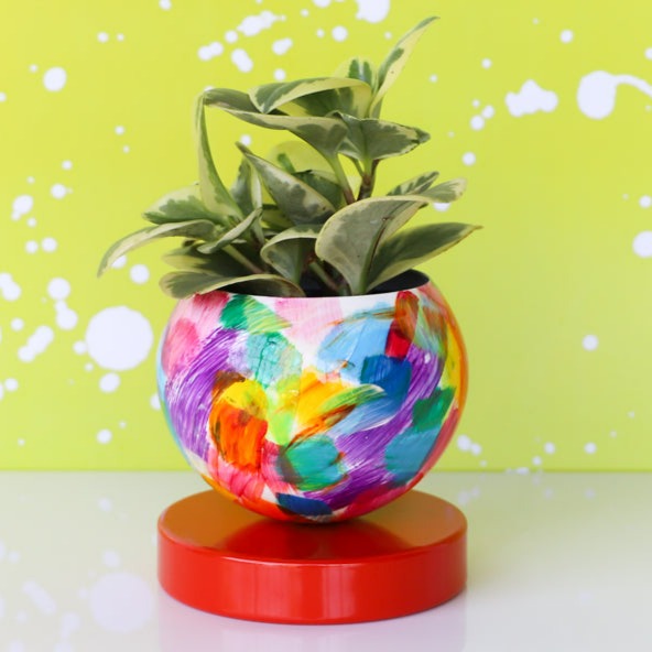Rainbow Loa Planter on a Red Base